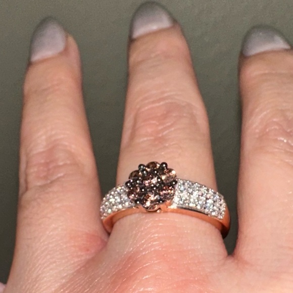 Lab Champagne Diamonds band ring in rose gold - Picture 2 of 6